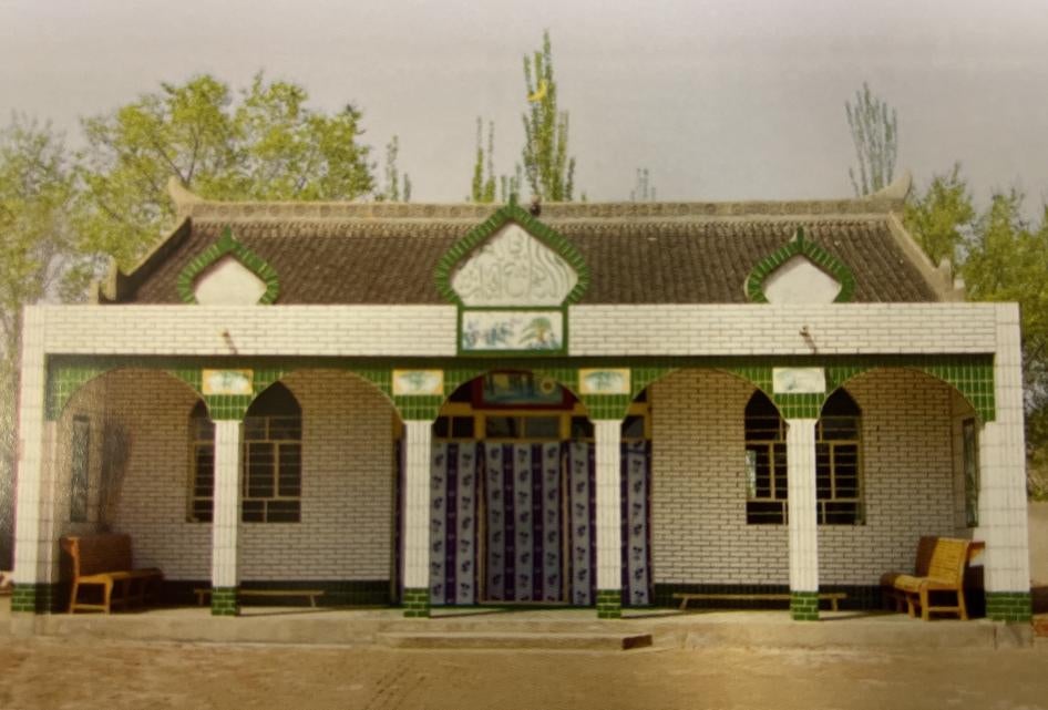 La Mosquée de Liujiagou, située dans le village de Chuankou (comté de Xiji) dans dans la Région autonome Hui du Ningxia, photographiée en 2009.  