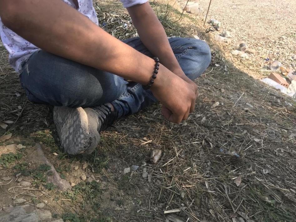 Jafar J., 16, from Afghanistan, photographed after he had been on Lesbos for 20 days. Before finding shelter in a large tent in the Moria camp, he slept outside for four days, and still does not have a proper bed: “They [authorities] never gave me a tent.