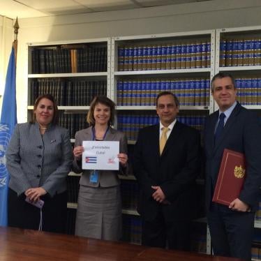 Ambassador Rodolfo Reyes of Cuba deposits the country’s instrument of accession to the Convention on Cluster Munitions with the United Nations in New York on April 6, 2016.