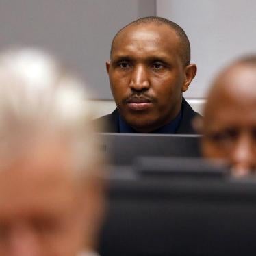 博斯科・恩塔甘达在国际刑事法院出庭受审，2018年8月28日摄於荷兰海牙。