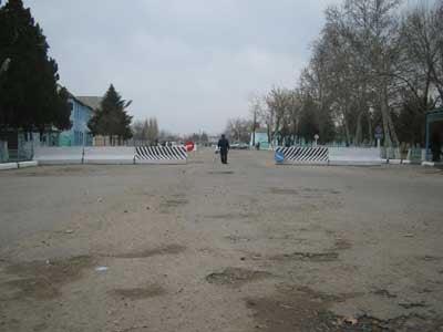 The Tashkent Province Court, where Tojibaeva was sentenced (c) Human Rights Watch<br />
