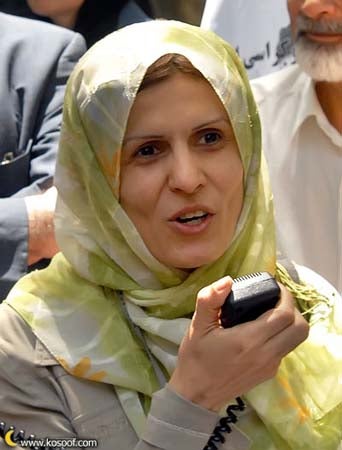 Jila Baniyaghoub is a well-known journalist. She is the editor of the website of the Iranian Women's Society and the editor of the society and women's sections of <em>Sarmaye newspaper</em>. She is best-known for her book on Iranian women's journalism and for her reports from Iraq and Afghanistan.

