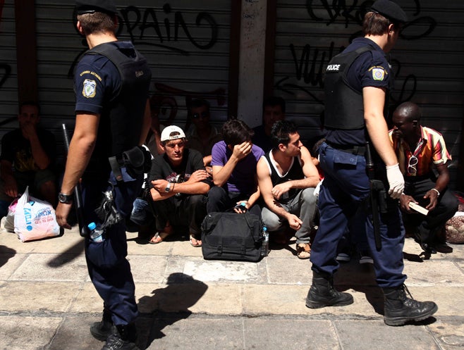Greece: New Biometrics Policing Program Undermines Rights