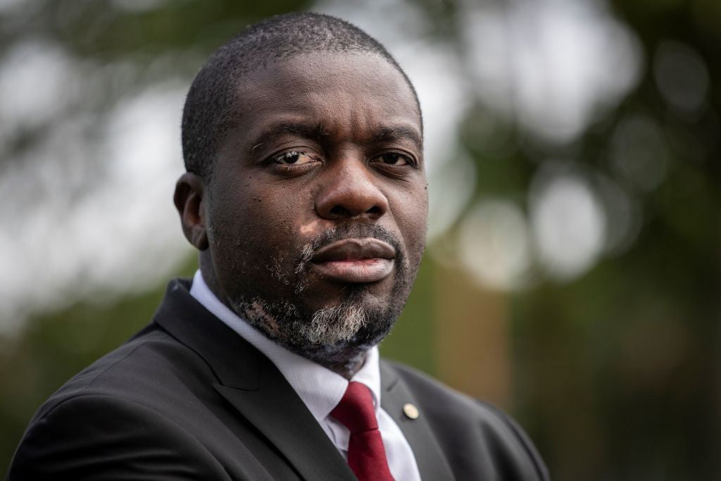 Le lanceur d'alerte congolais Jean-Jacques Lumumba près de Paris, France, octobre 2019.