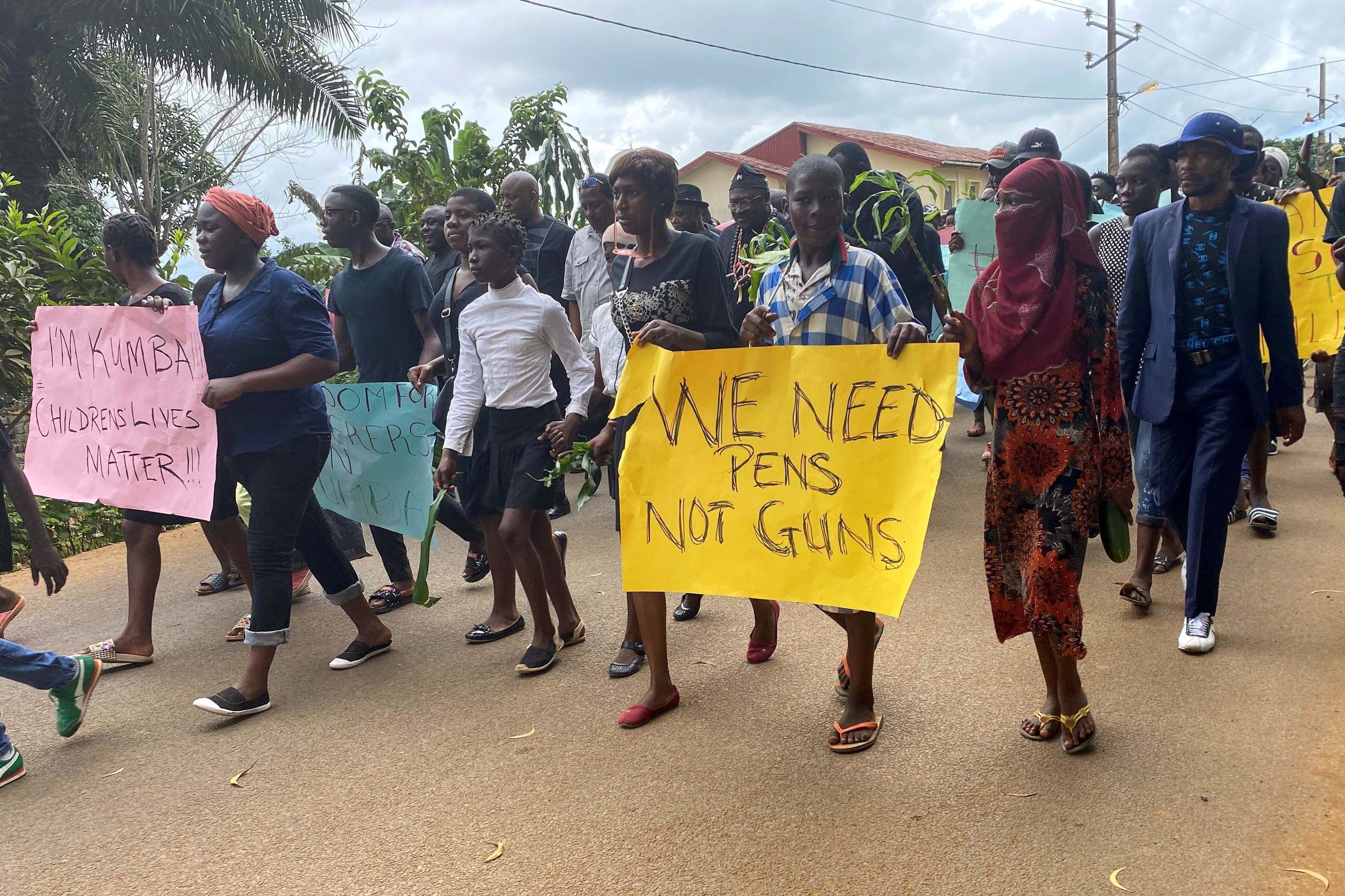 Kamerun: Serangan Separatis Bersenjata terhadap Pendidikan