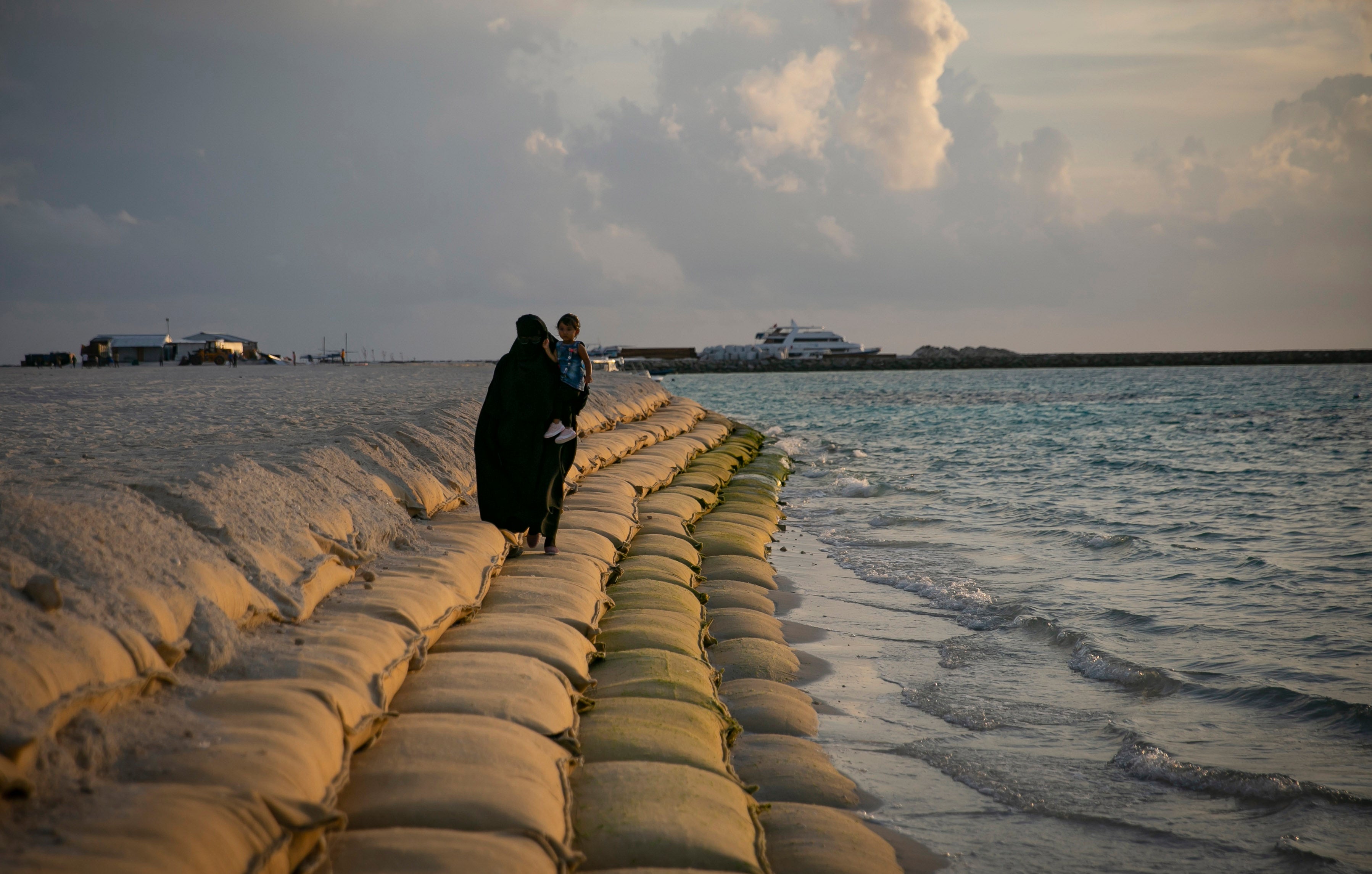 202212asia_Maldives_WR