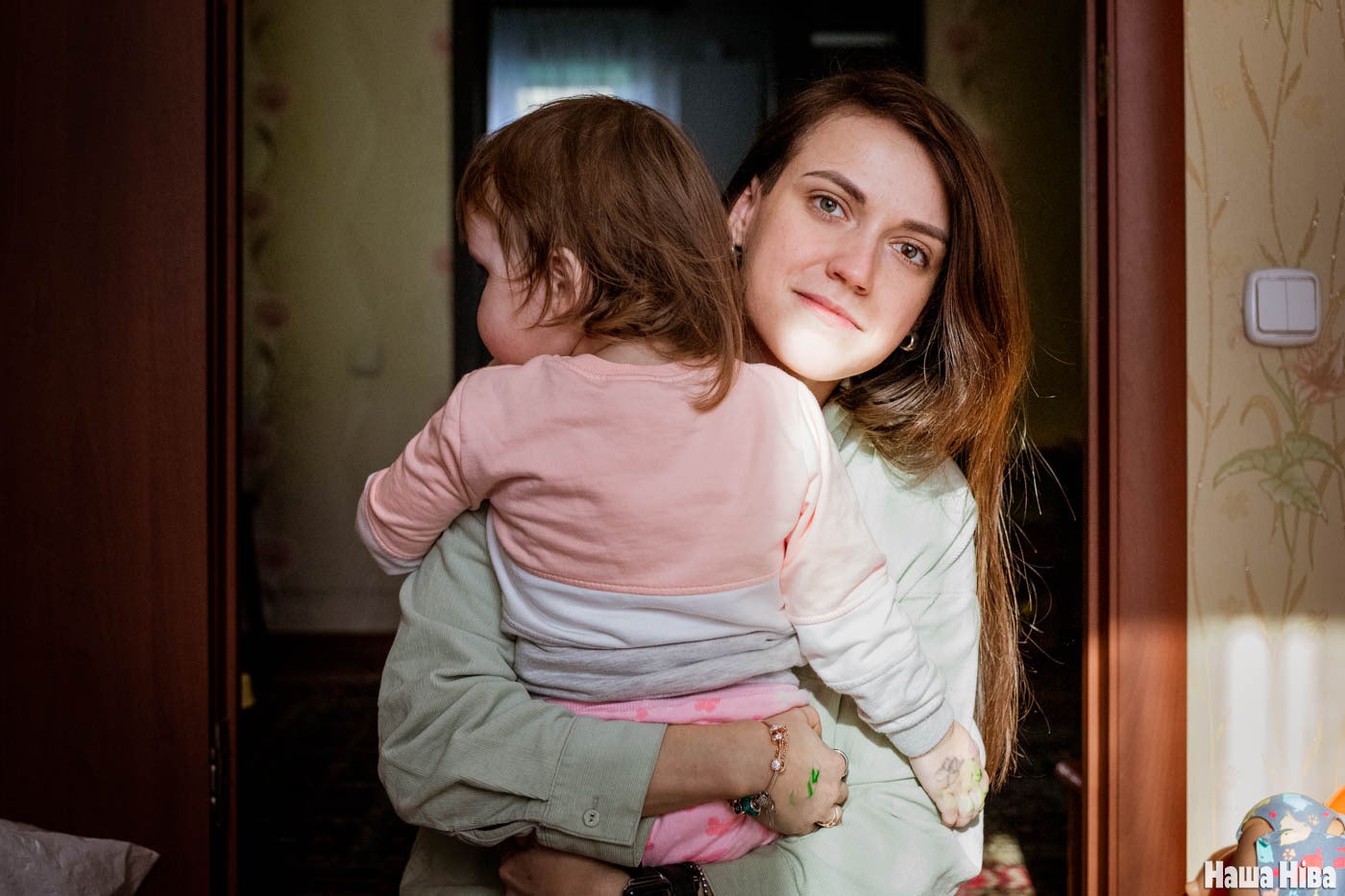 Дарья Лосик с четырёхлетней дочерью. © 2021 Наша Нiва