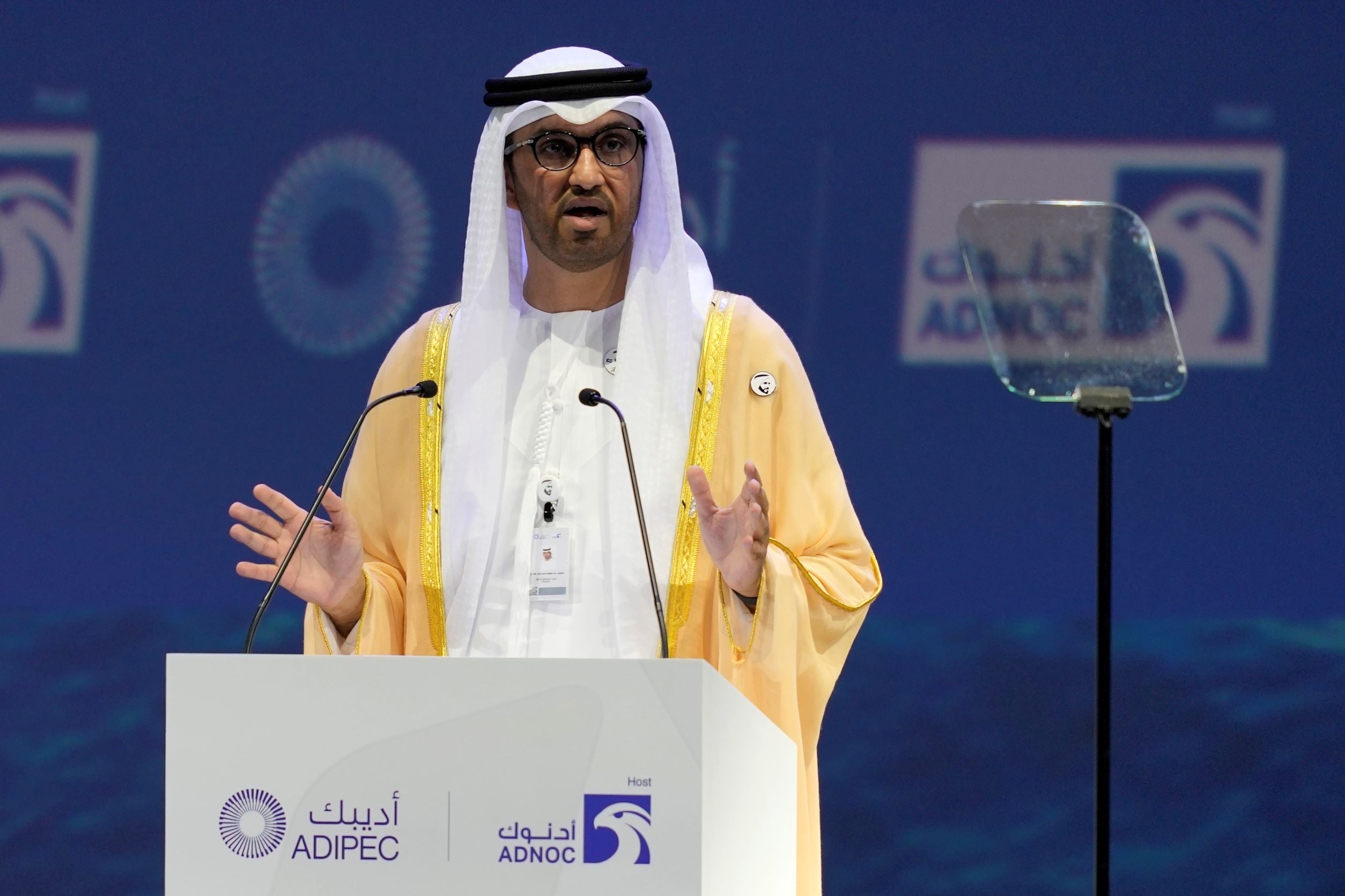 وزير الدولة الإماراتي والمدير التنفيذي لـ "شركة نفط أبو ظبي" (أدنوك) سلطان أحمد الجابر يتحدث خلال افتتاح "أسبوع أبو ظبي للاستدامة" في أبو ظبي، الإمارات العربية المتحدة، 16 يناير/كانون الثاني 2023. 