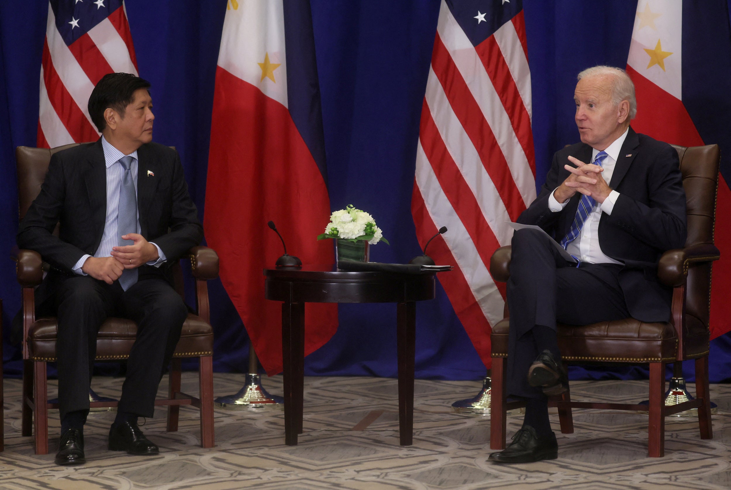 Presiden AS Joe Biden bertemu dengan Presiden Filipina Ferdinand Marcos, Jr. di New York, AS, 22 September 2022. 