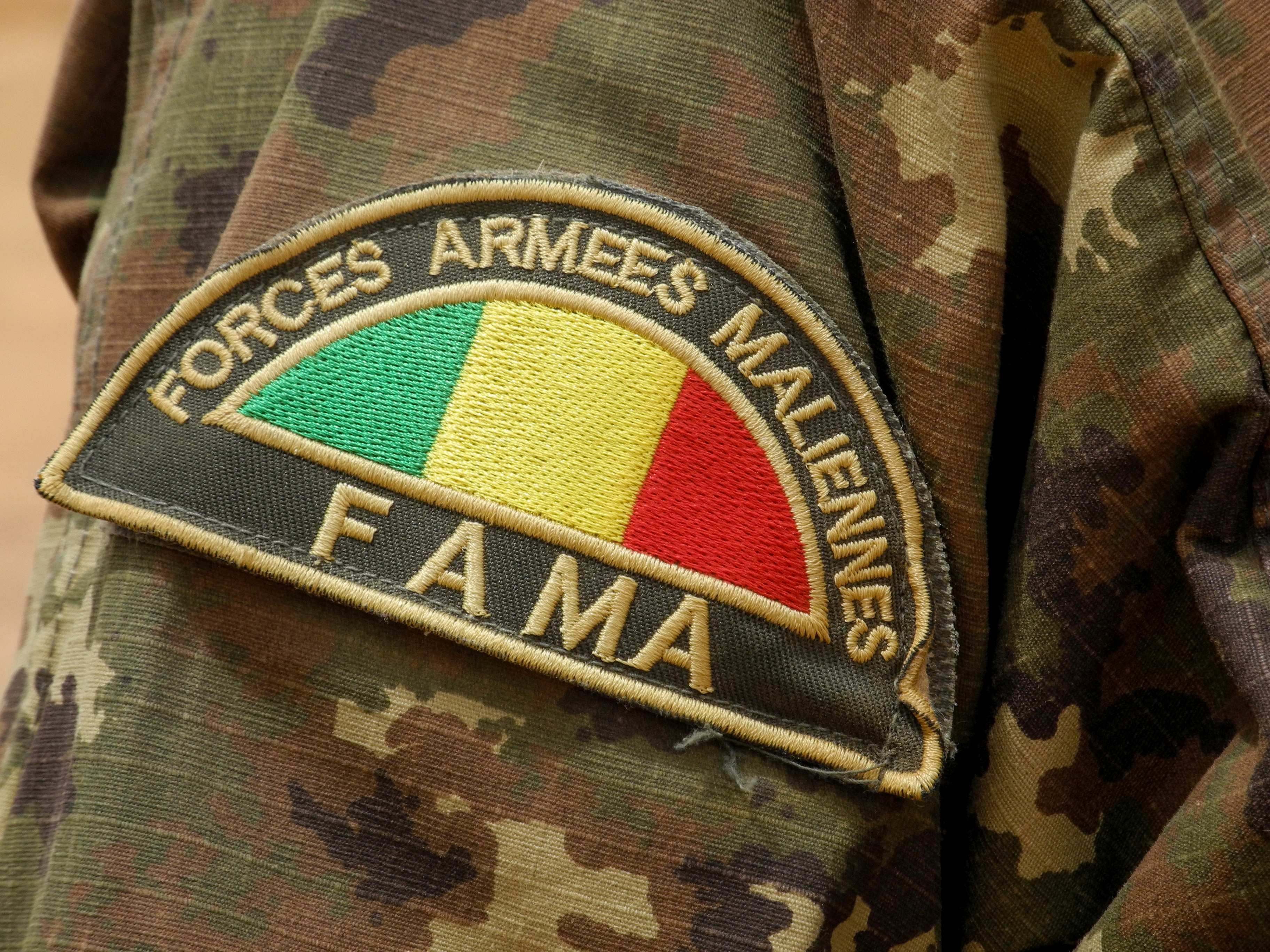 L'insigne d'un membre des Forces armées maliennes (FAMA), à Anderamboukane, dans la région de Ménaka, au Mali, le 22 mars 2019. © 2019 Agnès Coudurier/AFP via Getty Images