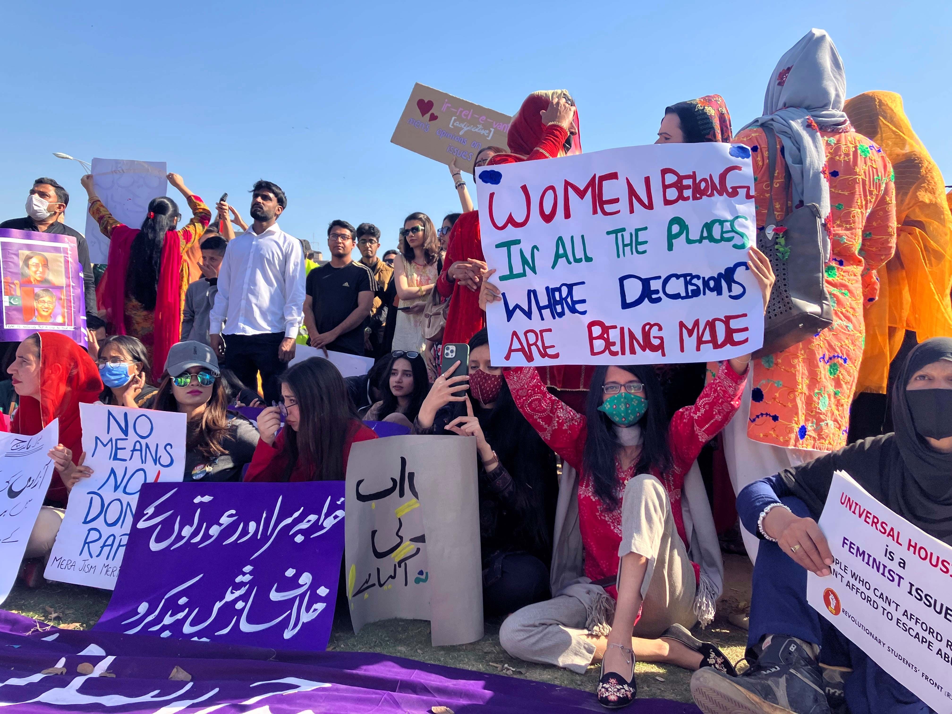202311asia_pakistan_womensday_protest