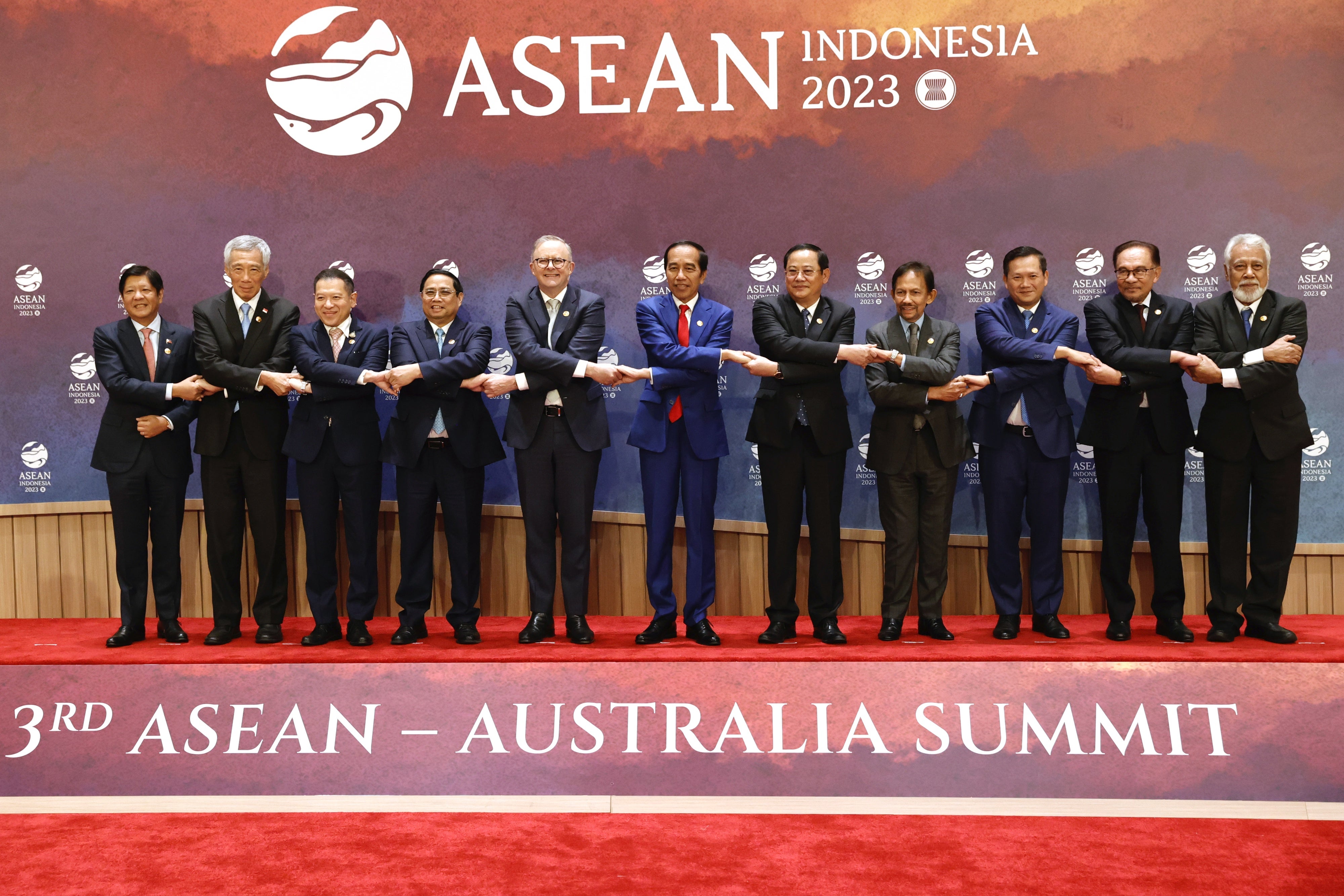 Leaders pose for a photo during the Association of Southeast Asian Nations (ASEAN)-Australia Summit, in Jakarta, Indonesia, September 7, 2023. 