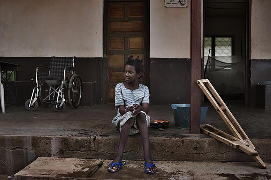 Hamamatou, a 13-year-old girl polio survivor, was abandoned by her family after their village was attacked by anti-balaka forces in Central African Republic.