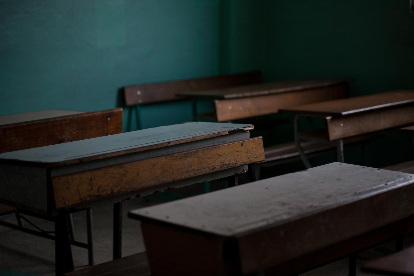 2016-05-crd-lebanon-empty classroom