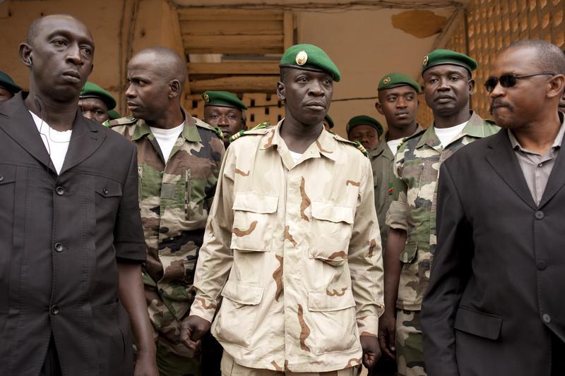 Le général Amadou Haya Sanogo, qui avait dirigé au Mali le coup d’État du 22 mars 2012, photographié à Kati le 9 avril 2012. Le général Sanogo et 17 coaccusés seront jugés à partir du 30 novembre 2016 pour l'enlèvement et le meurtre de 21 soldats d'élite 
