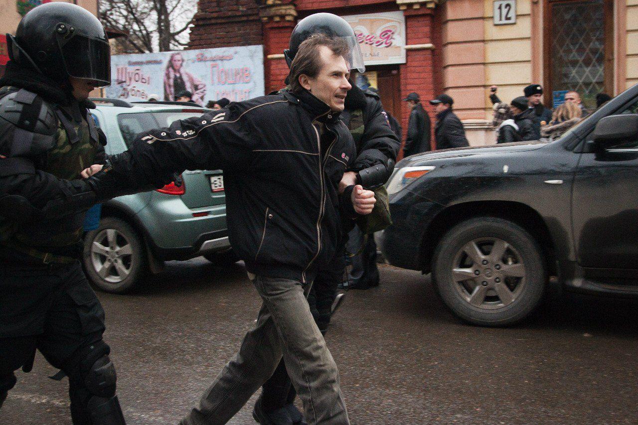 Олексій Вєтров під час протестної акції в Нижньому Новгороді, листопад 2012 року.