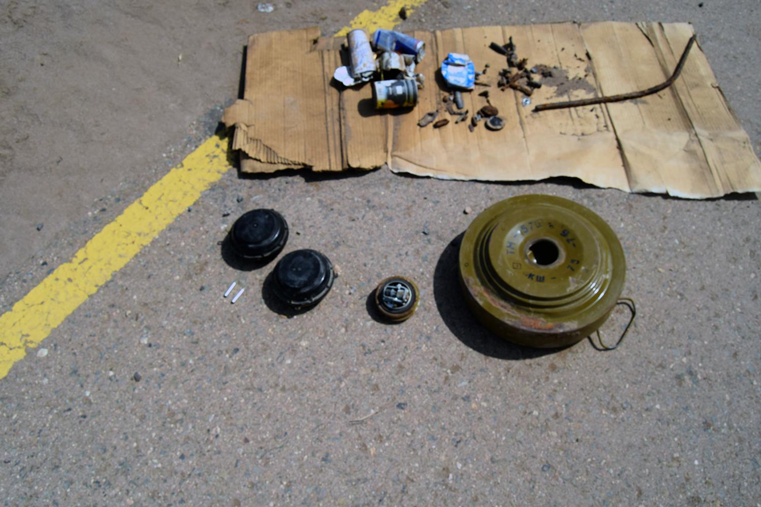 YEMAC cleared two PPM-2 antipersonnel mines and an antivehicle mine from a road in Aden on February 1, 2017. In January, the land’s owner asked YEMAC to come and check the area, as no one had conducted clearance since Houthi-Saleh forces withdrew from the