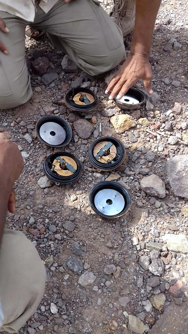 YEMAC cleared six antipersonnel mines next to one of Aden’s main highways on March 29, 2017. 