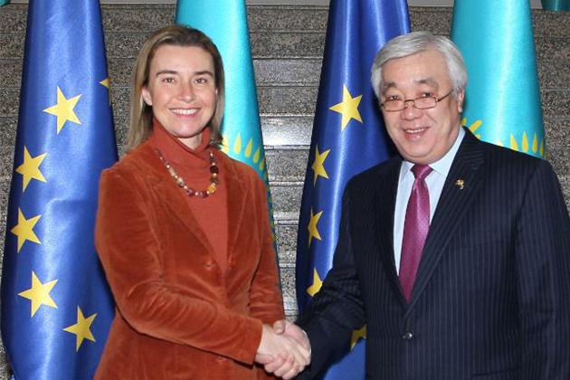 Federica Mogherini, Vice-President of the European Commission, and High Representative of the Union for Foreign Affairs and Security Policy (left) with Erlan Idrissov, Minister of Foreign Affairs of the Republic of Kazakhstan.