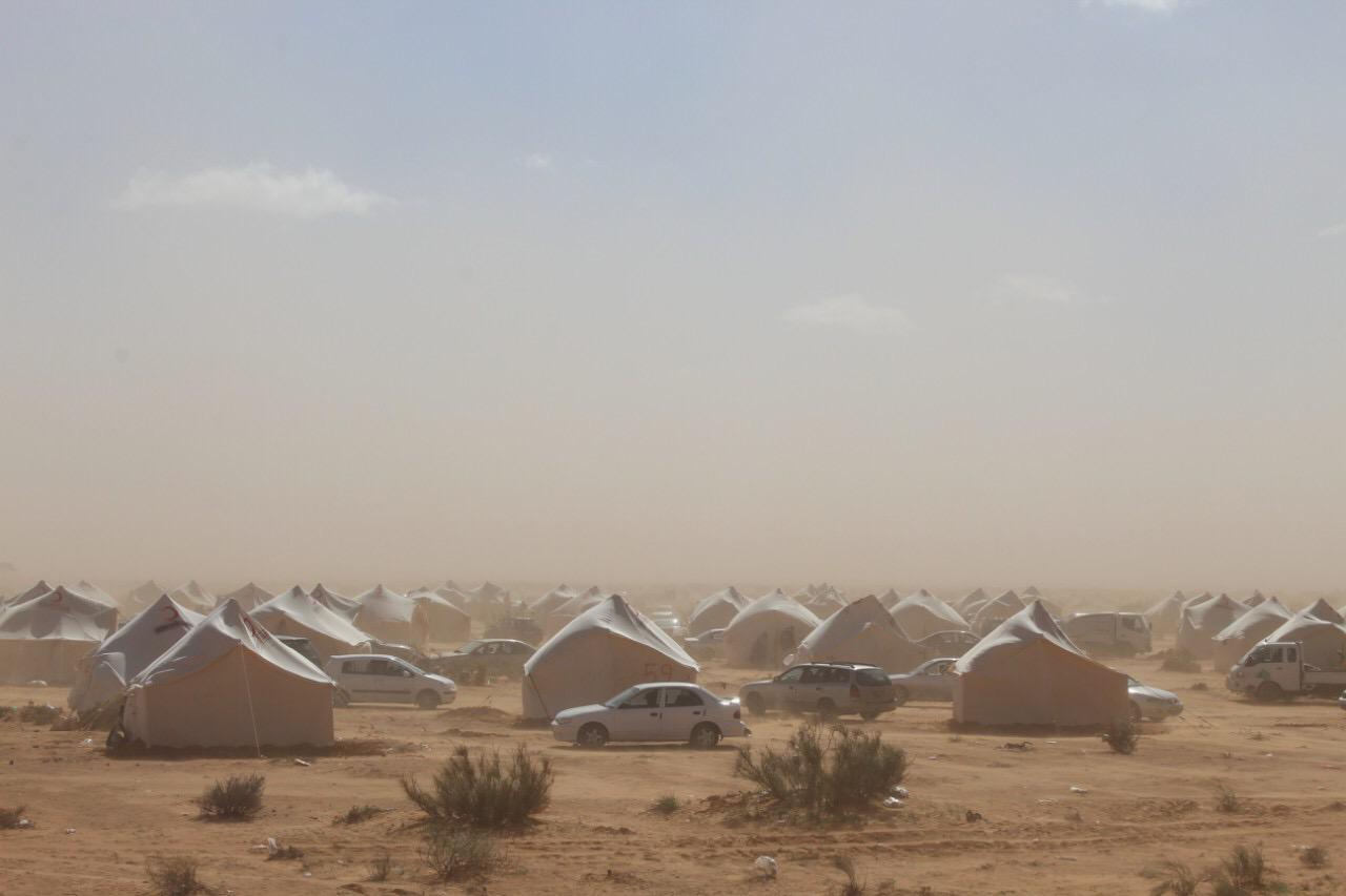 Tenda-tenda di kamp sementara Qararet al-Qatef yang dihuni pengungsi Tawergha yang dipaksa pergi dari kota mereka dan dilarang kembali oleh milisi dari Misrata, Qararet al-Qatef, Libya, 10 Februari 2018.