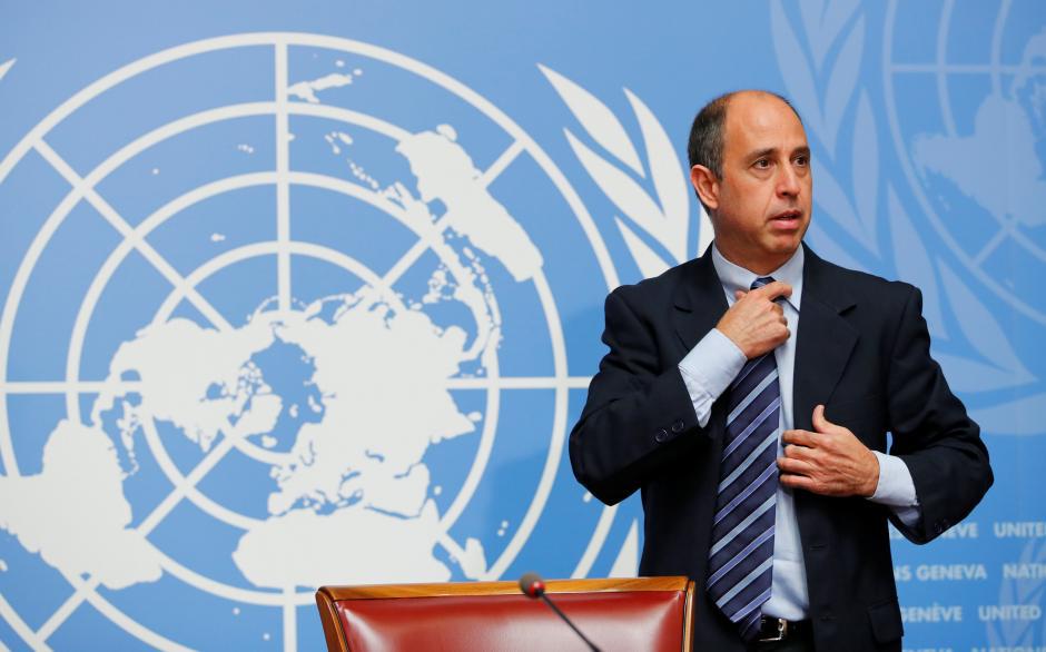 토마스 오헤아 퀸타나(Tomas Ojea Quintana) 북한인권 특별보고관이 2018년 3월 12일 제네바에서 열린 유엔인권이사회 회의에서 보고 발표한 후 기자회견을 하고 있다.   