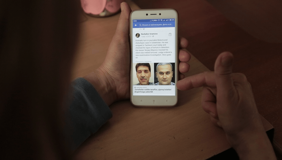 A Facebook user in Uzbekistan uses mobile internet to access information about an ongoing trial. 