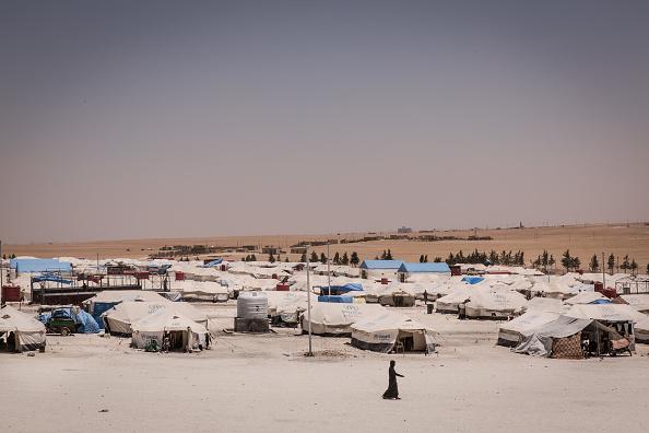 مخيم عين عيسى للنازحين، أحد المخيمات الثلاث في شمال شرق سوريا حيث وجدت "هيومن رايتس ووتش" أن "وحدات حماية الشعب" تجند الأطفال للمشاركة في الأعمال العسكرية، يونيو/حزيران 2017.