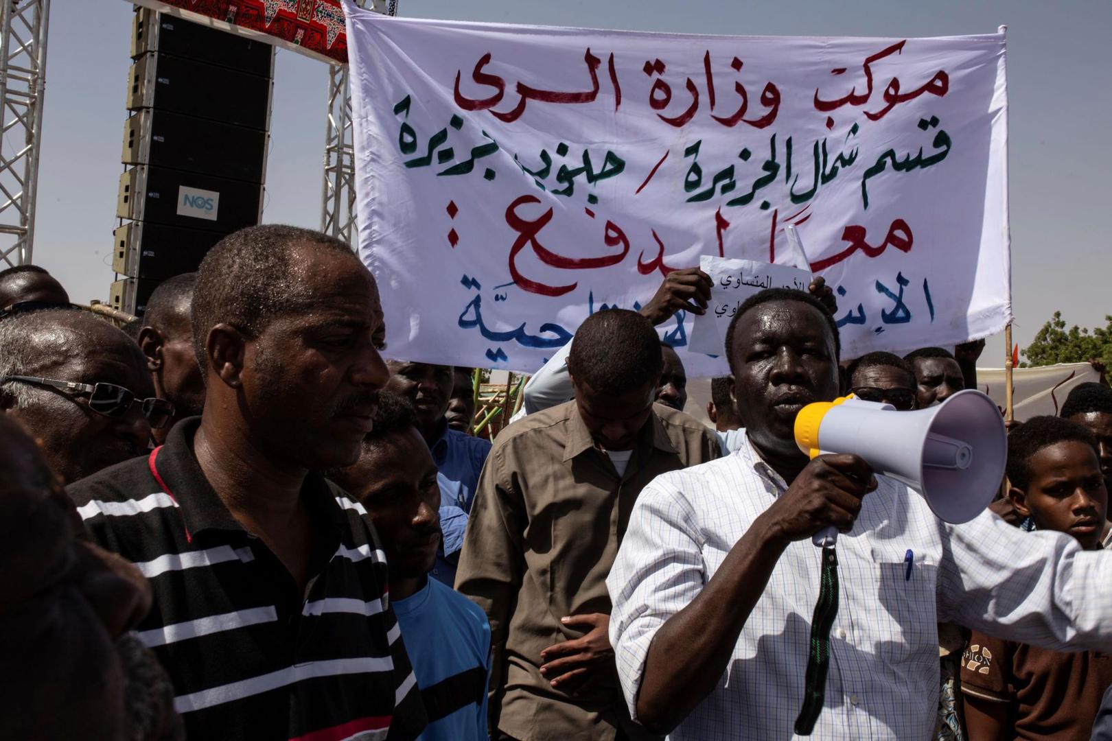  201906af_sudan_protesters