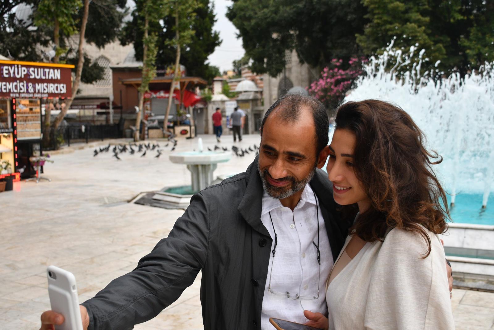 Walid al-Fitaihi, with his daughter Mariam, whom Saudi authorities have placed under a travel ban since 2017. 