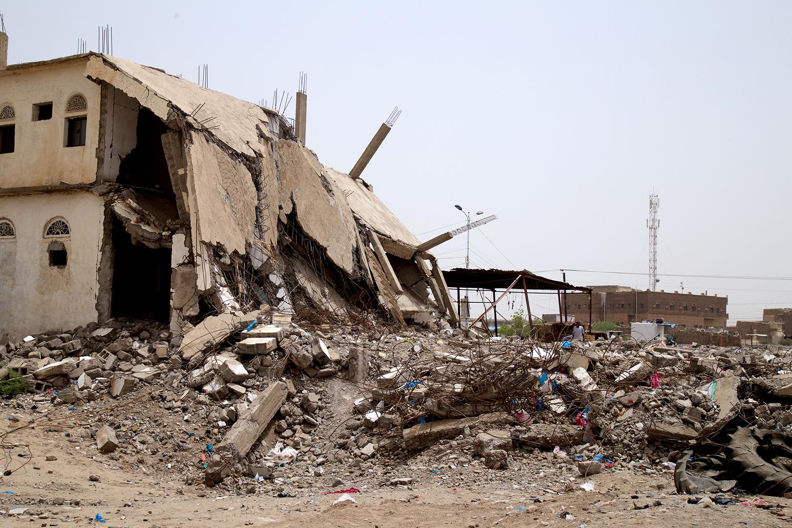 Zabid building destroyed by bombs