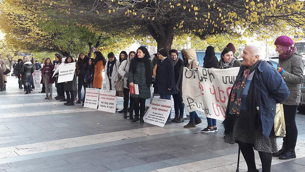 armenia protest ile ilgili görsel sonucu