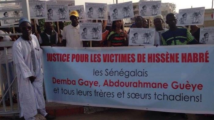 Rassemblement de soutien aux victimes du régime de l’ex-dictateur tchadien Hissène Habré, tenu à Dakar (Sénégal) en 2015.