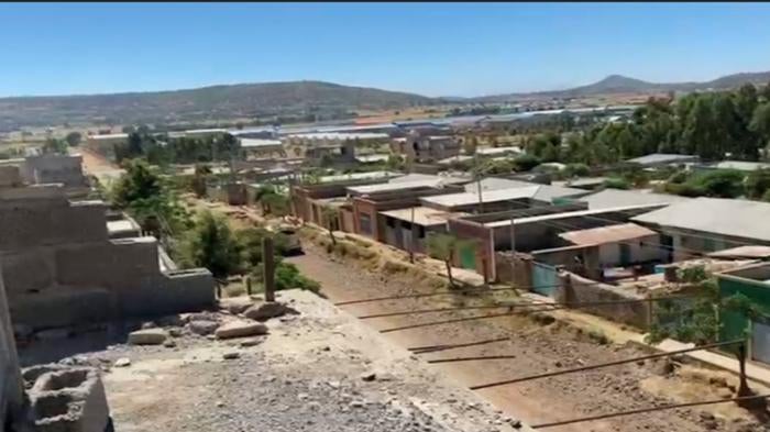 Footage recorded on November 25, 2020 in Axum, Tigray region, appearing to show military trucks and buses moving along the main road through town after the town’s capture by Ethiopian and Eritrean federal forces. A blast sound can distinctly be heard in the clip. 