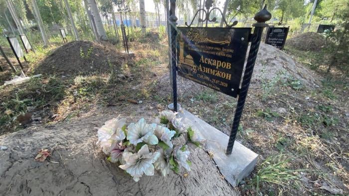 Grave of human rights defender Azimjon Askarov, who was arbitrarily arrested, tortured, convicted after an unfair trial in Kyrgyzstan and passed away in detention on June 25, 2020.