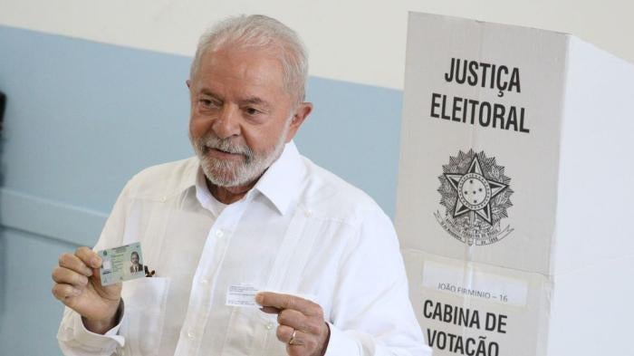 Former Brazilian president Luiz Inácio Lula da Silva votes in São Bernardo do Campo, São Paulo state, in the presidential runoff on October 30, 2022.