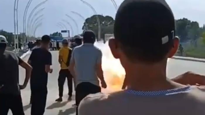 Uzbekistan security forces fired projected flash/bang grenades at protesters in Kanlykul, Karakalpakstan.