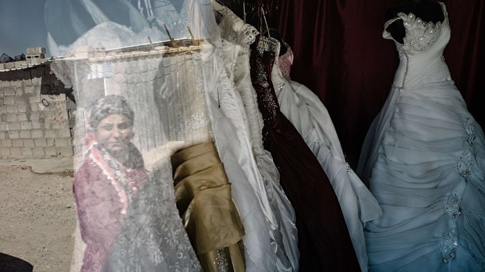 متجر فساتين زفاف في دهوك، العراق، 12 أكتوبر/تشرين الأول 2015. 