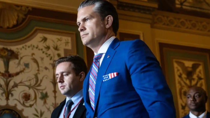 Le Secrétaire américain à la Défense, Pete Hegseth, photographié au Capitole, siège du Congrès à Washington, le 7 janvier 2026.