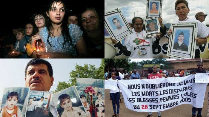 (أعلى اليمين) أهالي يرفعون صور أحبائهم أثناء مسيرة بتاريخ 6 مارس/آذار 2009 في بوغوتا ضد أعمال القتل "الإيجابي المزيف" والاختفاءات القسرية التي يزعم أن السلطات الكولومبية ارتكبتها من 2002 إلى 2008. © 2009 ماوريسيو دويناس/أ ف ب/غيتي إيمدجز. (أعلى اليسار) مو