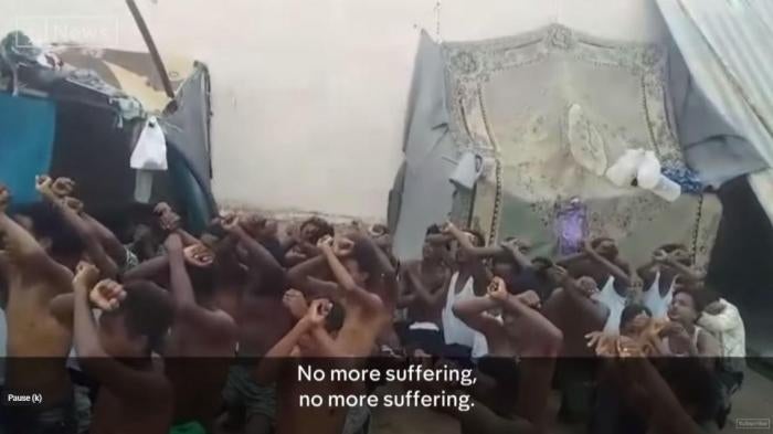 Image d'une vidéo de la chaine de télévision britannique Channel, au sujet de camps de migrants en Libye, et diffusée en mars 2019.