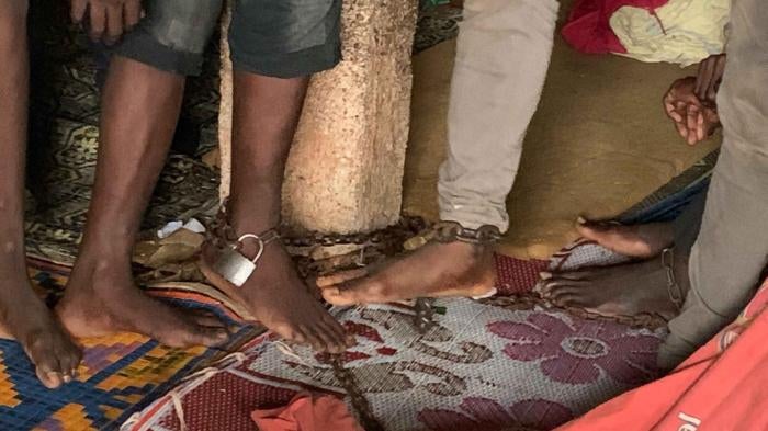 In one traditional healing center, Human Rights Watch found 16 men in a dark, stifling room, all of them with short chains, no longer than half a meter, around their ankles. They called out: “We are suffering here. They are abusing our human rights. Pleas
