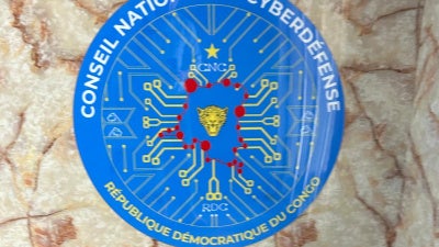 Logo of the National Cyber Defense Council (Conseil national de cyberdéfense).