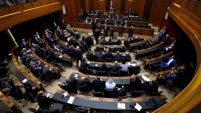 مشرعون في مبنى البرلمان في بيروت، لبنان، 14 يونيو/حزيران 2023. 