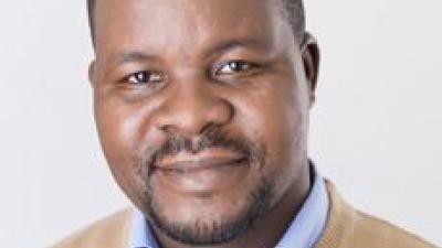 Dewa Mavhinga Headshot