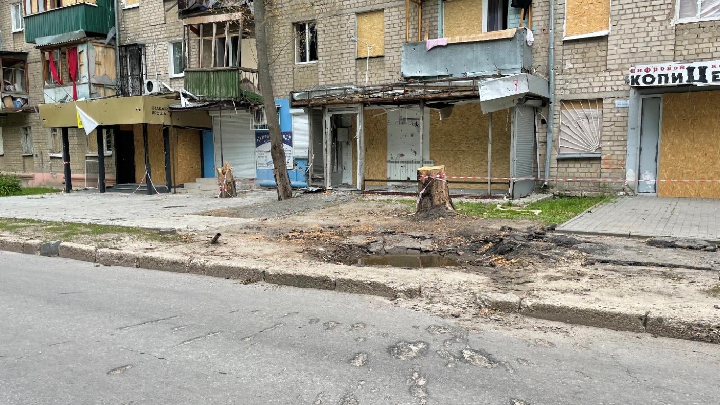 The location of a projectile that detonated in the middle of a populated neighborhood in Kharkiv city, one of at least six, on May 26, that killed Oleksandra Korostelova’s husband, their 4-month-old son, and another civilian, May 27, 2022.