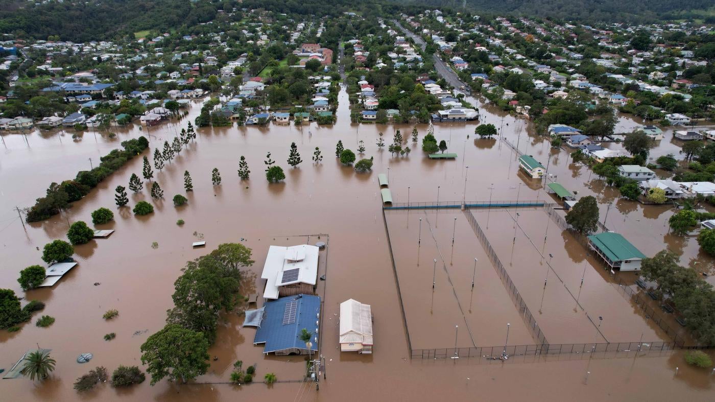  Vom Hochwasser umgebene Häuser im australischen Lismore, 31. März 2022.
 © 2022 Dan Peled/Getty Images