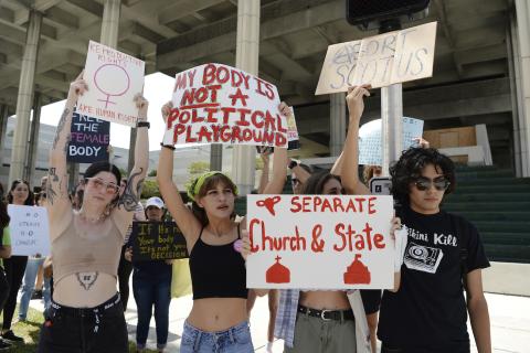 Florida Passes Extreme 6-Week Abortion Ban | Human Rights Watch