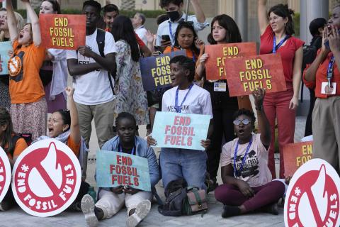 Phasing Out Fossil Fuels at COP28 | Human Rights Watch