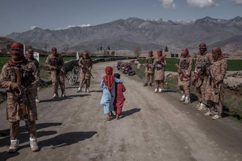アフガニスタン：タリバンの人権への取組み　全く不十分