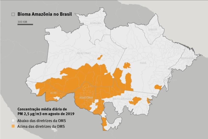 fumaça de queimadas na Amazônia brasileira